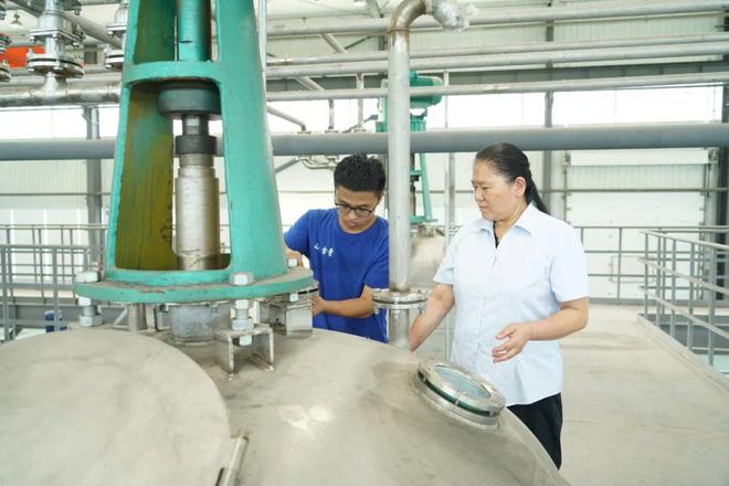 甄曰菊 從企業決策者到科技工作者的華麗轉身，點亮生物基材料的綠色未來